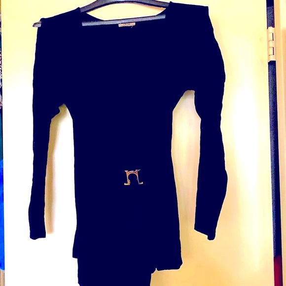 NWOT. Cache black, v-neck, tie blouse. - Picture 2 of 6